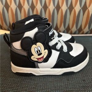 Disney EUC Mickey Mouse Toddler Sneakers